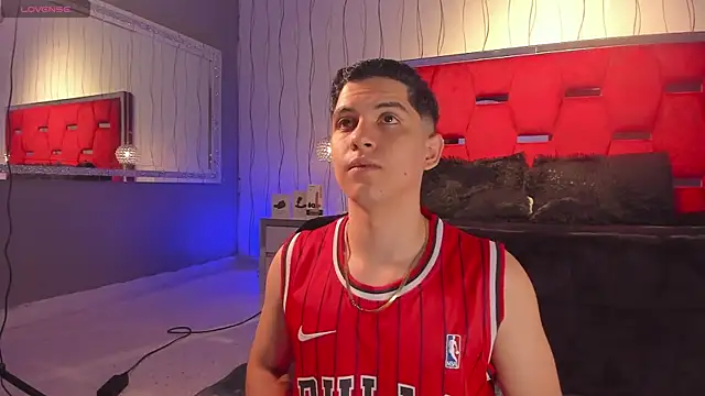 Brat  online show from December 2025 02:33:01 PM