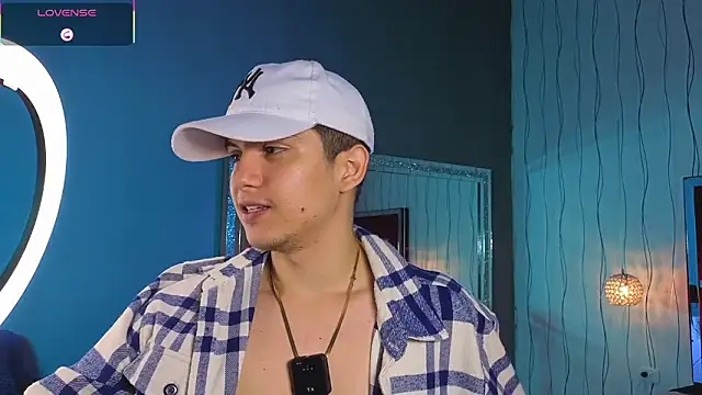 Snapshot of Brat_ chatting on March 2026 05:33:02 AM Brat online show from March 2026 05:33:02 AM