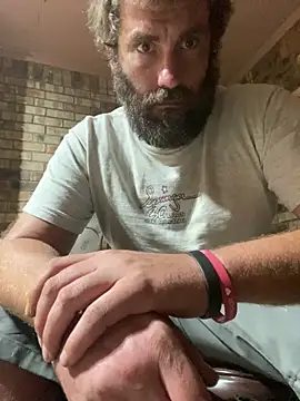 Snapshot of bigJohnson223 chatting on October 2025 04:52:01 AM bigJohnson223 online show from October 2025 04:52:01 AM