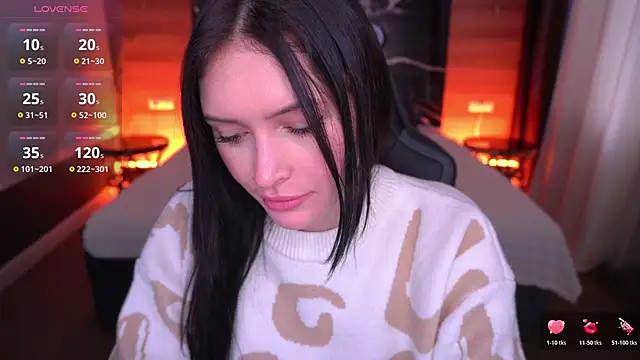 Snapshot of MilaSecrett chatting on October 2025 01:14:01 PM MilaSecrett online show from October 2025 01:14:01 PM