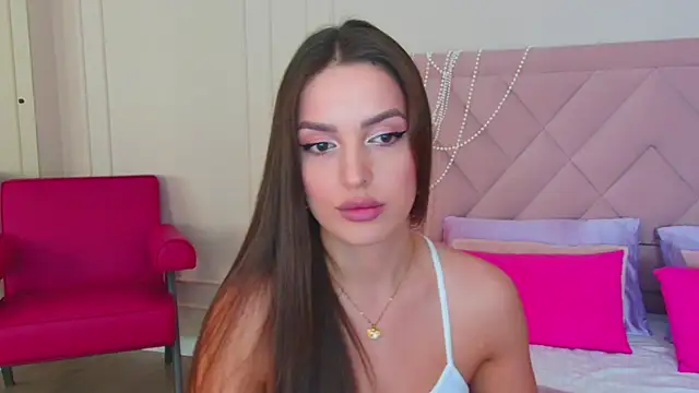 BellaHalles online show from December 2024 11:43:02 AM
