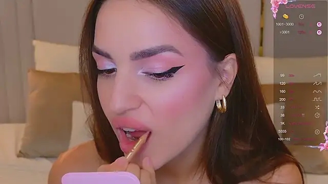 BellaHalles online show from October 2025 06:25:01 AM