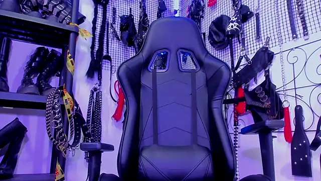 Snapshot of Agatha_BDSM chatting on February 2025 09:06:02 PM Agatha BDSM online show from February 2025 09:06:02 PM