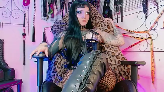 Agatha BDSM online show from April 2026 08:15:01 PM