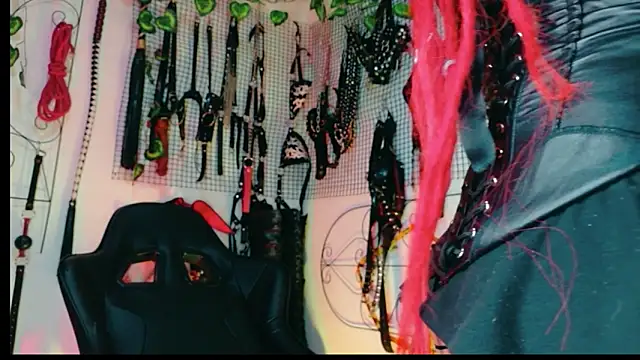 Agatha BDSM online show from May 2026 11:43:01 PM