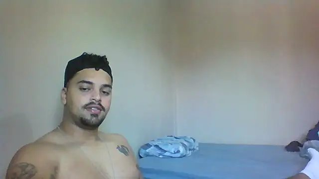 Snapshot of Xcumshot33 chatting on October 2025 01:01:01 PM Xcumshot33 online show from October 2025 01:01:01 PM