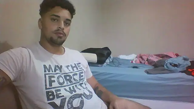 Snapshot of Xcumshot33 chatting on November 2025 07:12:01 PM Xcumshot33 online show from November 2025 07:12:01 PM