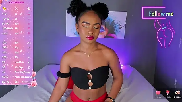 Snapshot of EmmaSmith06 chatting on March 2025 05:33:02 PM EmmaSmith06 online show from March 2025 05:33:02 PM