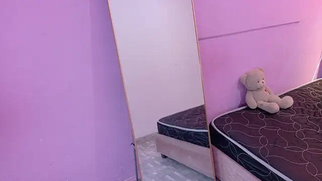 LoveQueen2 online show from May 2026 11:40:01 AM