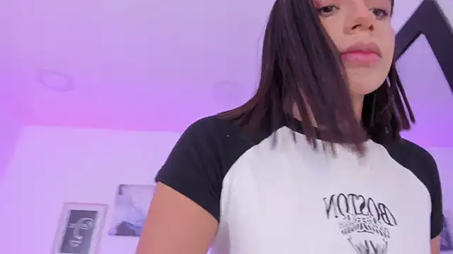 emelie 89 online show from March 2025 03:49:01 PM