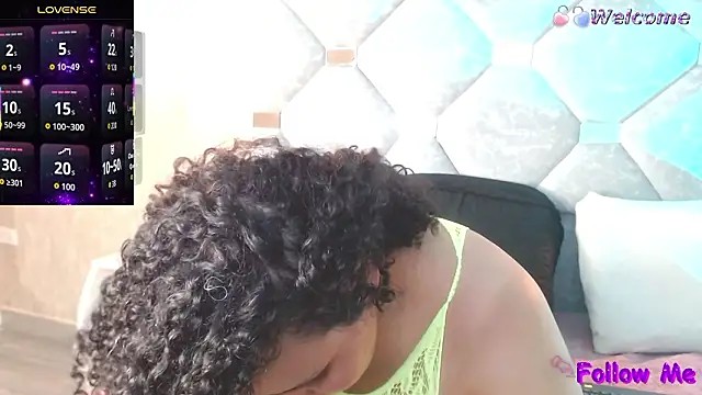 Danielaa a online show from March 2026 12:07:02 AM