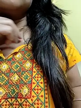 Monalisa Singh online show from December 2024 01:31:02 PM