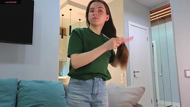 Snapshot of DonnaBurkee chatting on September 2025 04:06:01 AM DonnaBurkee online show from September 2025 04:06:01 AM