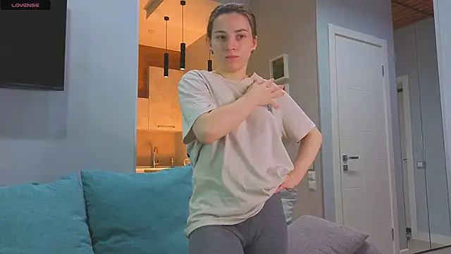 Snapshot of DonnaBurkee chatting on October 2025 04:05:02 AM DonnaBurkee online show from October 2025 04:05:02 AM