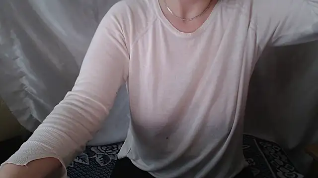 Burberrry  online show from April 2026 03:21:02 PM