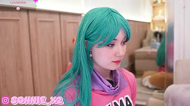 Snapshot of Sonnie_ chatting on January 2025 02:42:01 PM Sonnie online show from January 2025 02:42:01 PM