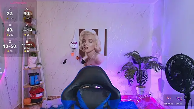 SALOOMEE   online show from November 2025 01:39:01 PM