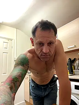 Snapshot of Yourhotboy_42 chatting on December 2025 08:13:01 PM Yourhotboy 42 online show from December 2025 08:13:01 PM