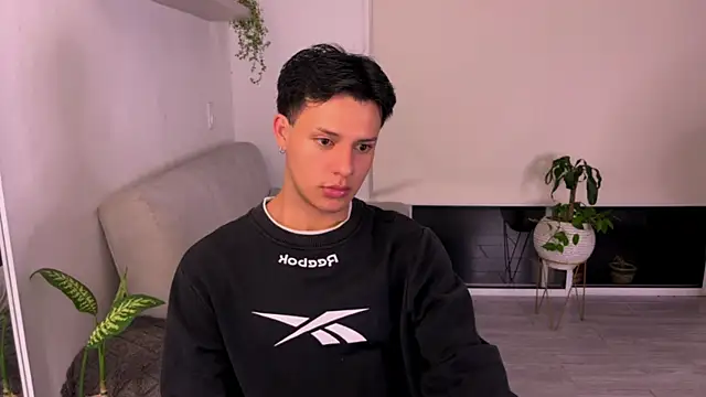 Snapshot of Alexxblue chatting on October 2025 02:25:02 AM Alexxblue online show from October 2025 02:25:02 AM