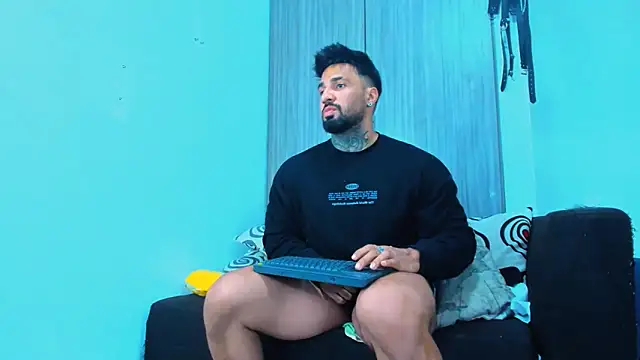 naugthy dominant online show from October 2025 08:28:02 PM