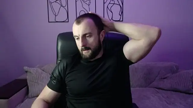 brindlefly6969 online show from November 2025 11:36:02 AM