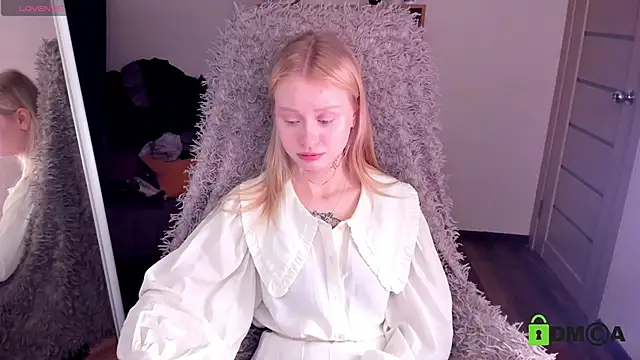 MalenaErnman online show from January 2025 10:32:01 AM