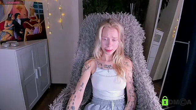 MalenaErnman online show from February 2025 10:37:02 AM