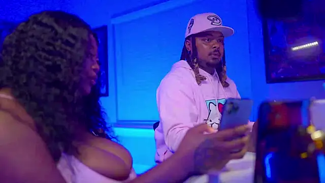 Snapshot of 4EVAGLACIERS chatting on September 2025 03:21:02 AM 4EVAGLACIERS online show from September 2025 03:21:02 AM