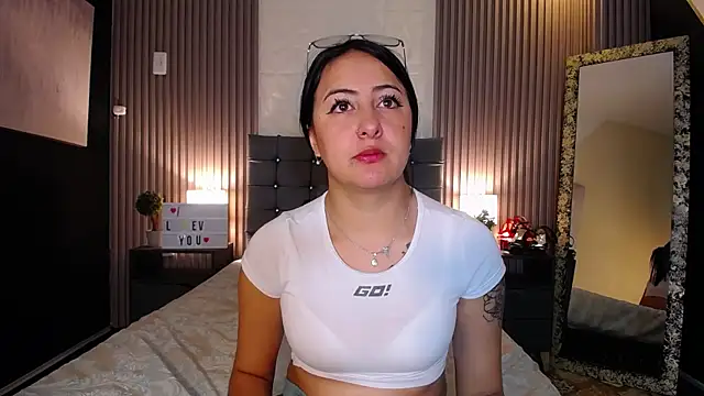 Snapshot of isabella_smith_ chatting on December 2024 01:55:02 PM isabella smith online show from December 2024 01:55:02 PM