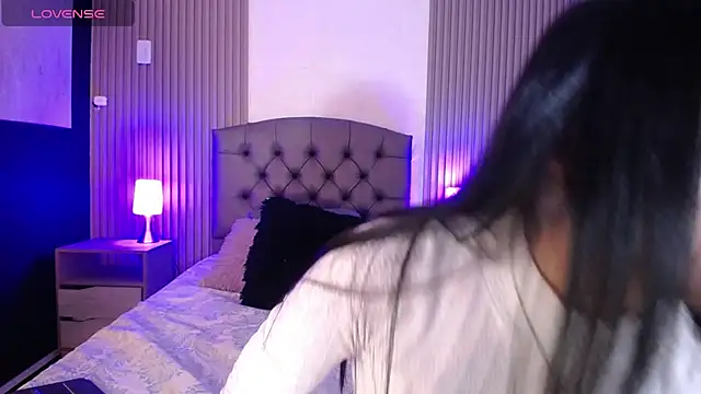 Snapshot of isabella_smith_ chatting on February 2025 03:36:02 PM isabella smith online show from February 2025 03:36:02 PM