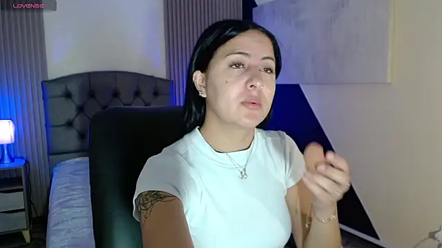 Snapshot of isabella_smith_ chatting on September 2025 07:50:01 PM isabella smith online show from September 2025 07:50:01 PM