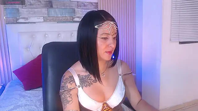 Snapshot of isabella_smith_ chatting on October 2025 05:43:01 PM isabella smith online show from October 2025 05:43:01 PM