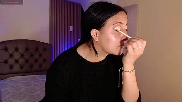 Snapshot of isabella_smith_ chatting on October 2025 05:14:02 PM isabella smith online show from October 2025 05:14:02 PM