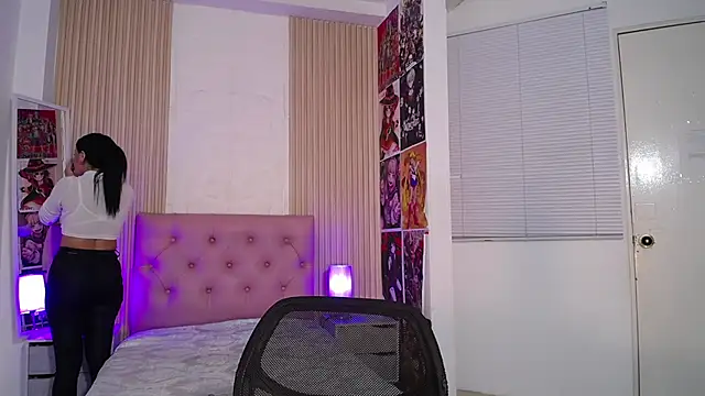 Snapshot of isabella_smith_ chatting on November 2025 08:09:02 PM isabella smith online show from November 2025 08:09:02 PM