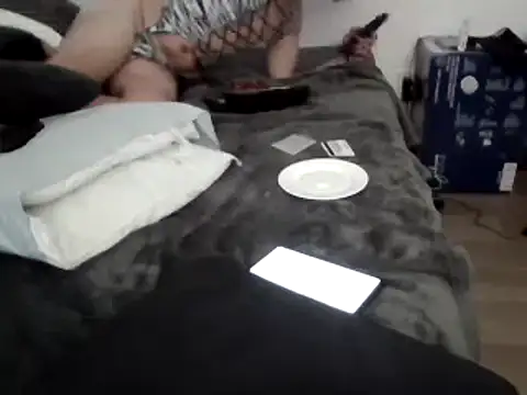 Snapshot of Iliketocooksquirt25 chatting on February 2025 04:02:01 PM Iliketocooksquirt25 online show from February 2025 04:02:01 PM