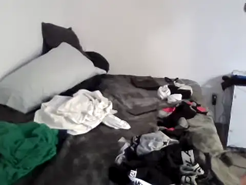 Snapshot of Iliketocooksquirt25 chatting on February 2025 07:37:02 AM Iliketocooksquirt25 online show from February 2025 07:37:02 AM