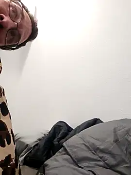 Iliketocooksquirt25 online show from April 2026 08:18:01 AM