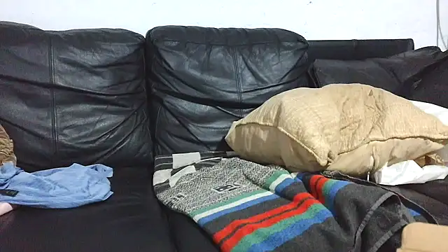 Youns98 online show from October 2025 08:51:01 PM