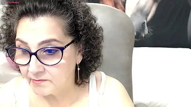 Snapshot of cataleya_mom chatting on February 2025 02:14:01 AM cataleya mom online show from February 2025 02:14:01 AM