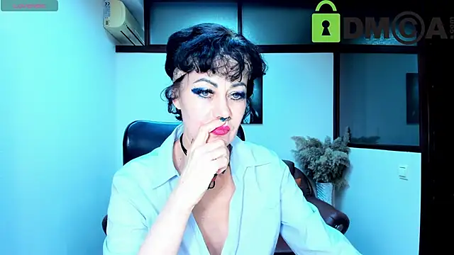 Snapshot of Silvia_Wallec chatting on February 2025 12:33:01 PM Silvia Wallec online show from February 2025 12:33:01 PM