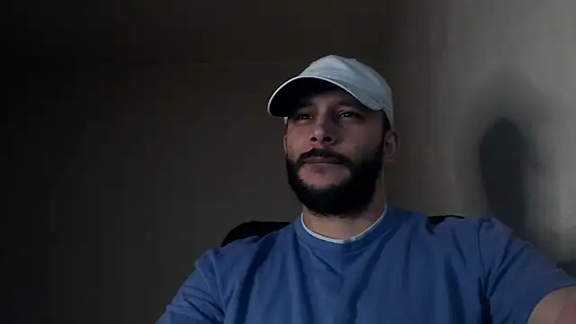 Snapshot of henryaxe chatting on October 2025 01:48:02 AM henryaxe online show from October 2025 01:48:02 AM