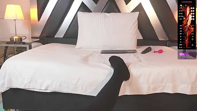 Sofia Cooper  online show from February 2025 07:47:02 PM