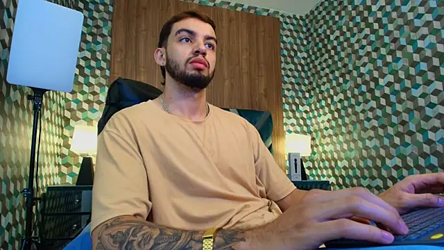 Michael magno online show from October 2025 06:27:02 PM