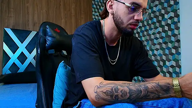 Michael magno online show from October 2025 06:41:01 PM