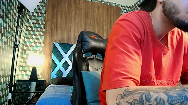 Michael magno online show from November 2025 07:46:01 PM