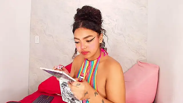 Snapshot of sofi_balvin chatting on January 2025 07:18:02 PM sofi balvin online show from January 2025 07:18:02 PM