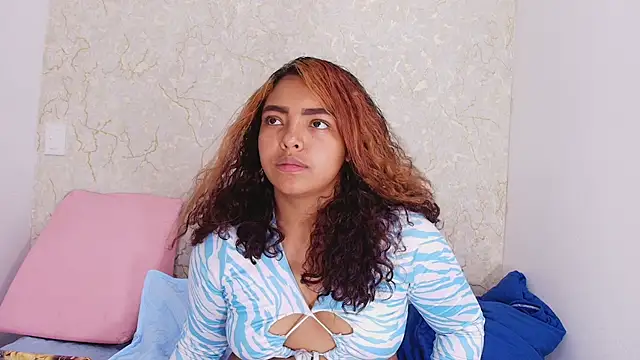 Snapshot of sofi_balvin chatting on October 2025 07:23:02 PM sofi balvin online show from October 2025 07:23:02 PM