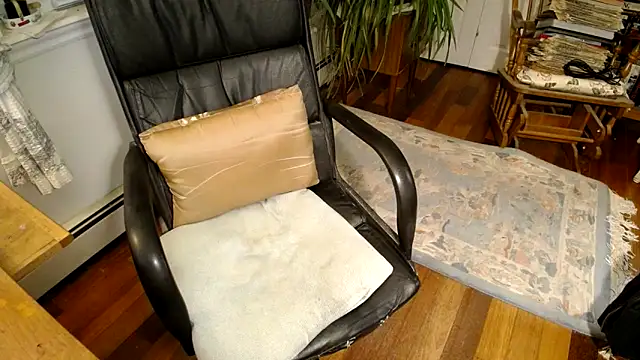 Snapshot of Happyjaxx chatting on November 2025 11:15:01 PM Happyjaxx online show from November 2025 11:15:01 PM