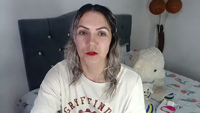 Chantal hott online show from May 2026 09:31:01 PM