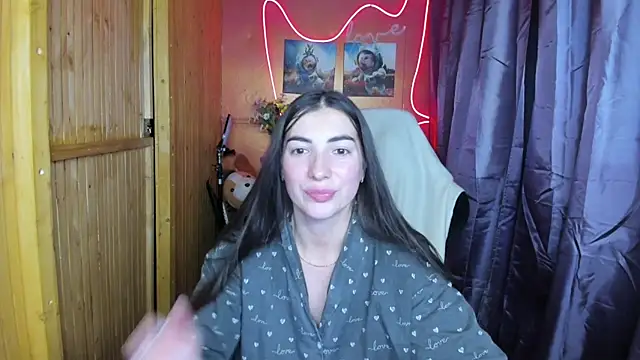 Fiery Brunette  online show from December 2024 08:50:02 AM